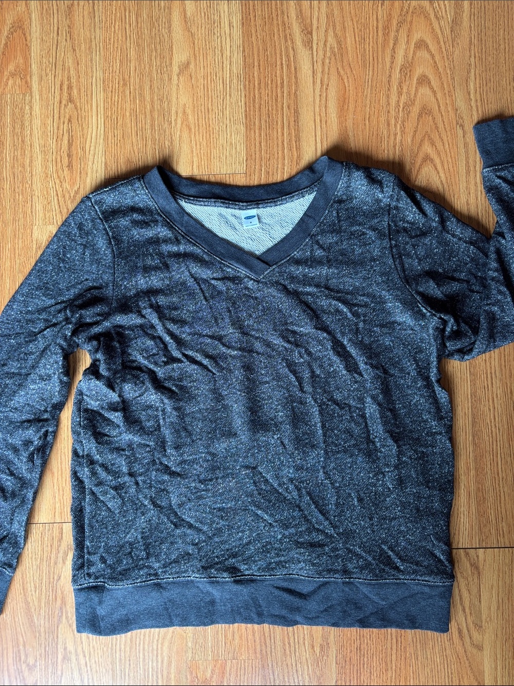 Old Navy Heathered Dark Gray V-Neck Long Sleeve Pullover
